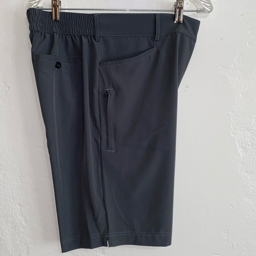 Gradual Gray Golf Shorts size XL